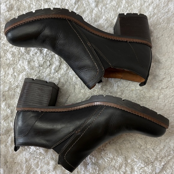 Pikolinos Llanes Leather Boots - Picture 8 of 13